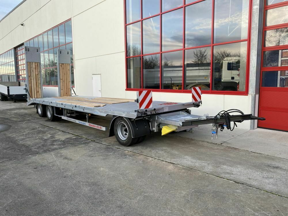 Möslein 3 Achs Tieflader mit gerader Ladefläche 8,10 m, - Low loader trailer: picture 2 Möslein 3 Achs Tieflader mit gerader Ladefläche 8,10 m, - Low loader trailer: picture 2