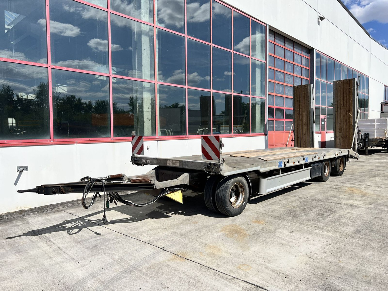 Möslein 3 Achs Tiefladeranhänger - Low loader trailer: picture 5 Möslein 3 Achs Tiefladeranhänger - Low loader trailer: picture 5