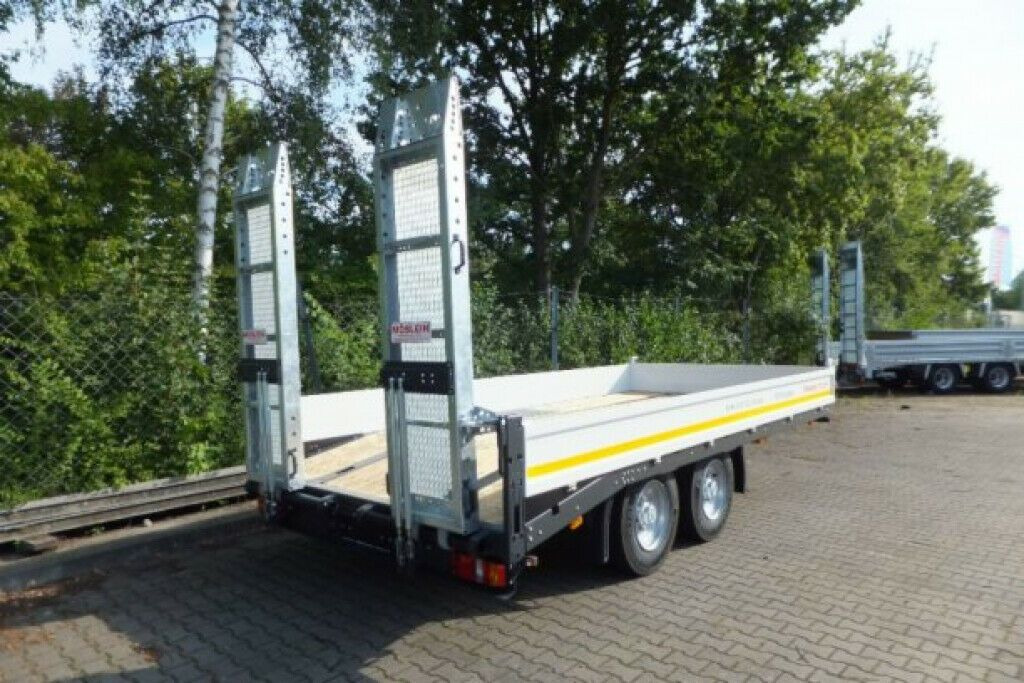 Low loader trailer Möslein  Neuer Tandemtieflader 13 t GG: picture 9