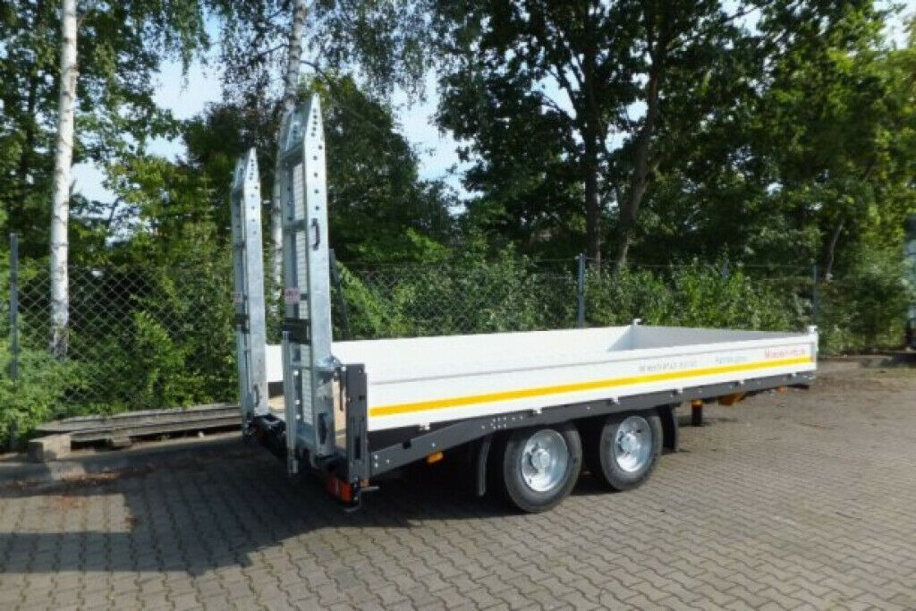 Low loader trailer Möslein  Neuer Tandemtieflader 13 t GG: picture 8