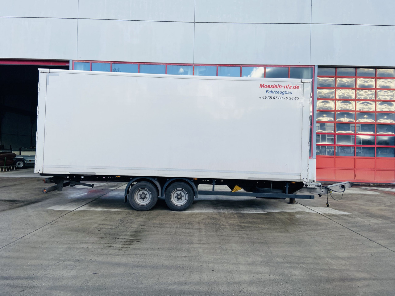 Möslein TKO 105 D 7m weiß Tandem- Koffer, Durchladbar, Neuwertig - Closed box trailer: picture 5 Möslein TKO 105 D 7m weiß Tandem- Koffer, Durchladbar, Neuwertig - Closed box trailer: picture 5