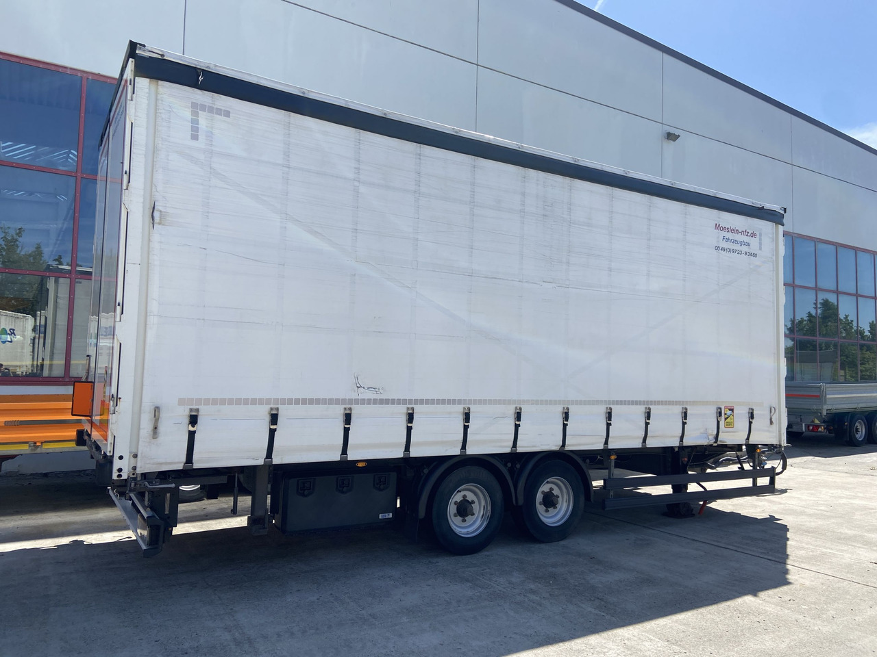 Möslein TPW 105 D Schwebheim Tandem- Planenanhänger Durchladbar - Curtainsider trailer: picture 3 Möslein TPW 105 D Schwebheim Tandem- Planenanhänger Durchladbar - Curtainsider trailer: picture 3