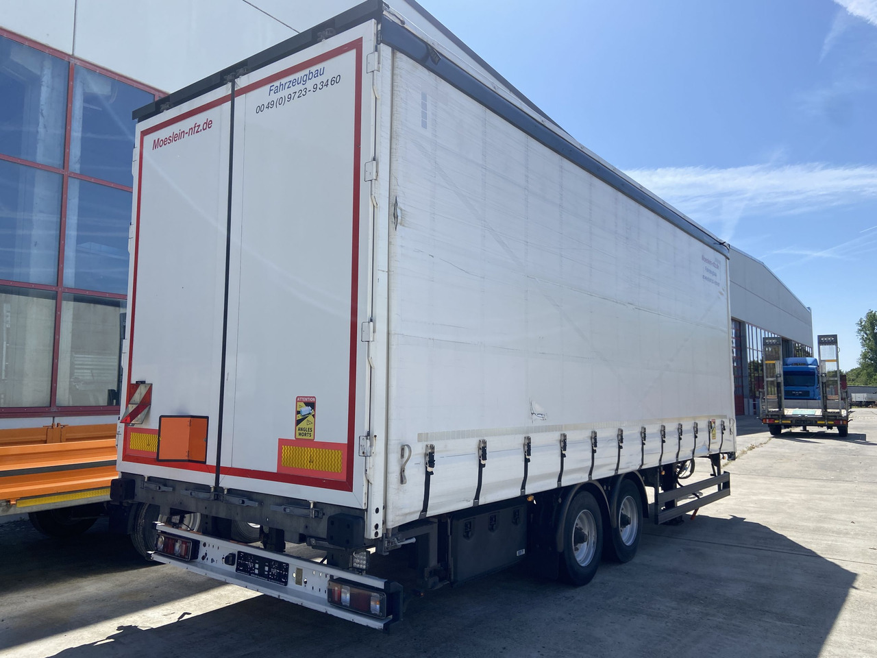 Möslein TPW 105 D Schwebheim Tandem- Planenanhänger Durchladbar - Curtainsider trailer: picture 4 Möslein TPW 105 D Schwebheim Tandem- Planenanhänger Durchladbar - Curtainsider trailer: picture 4