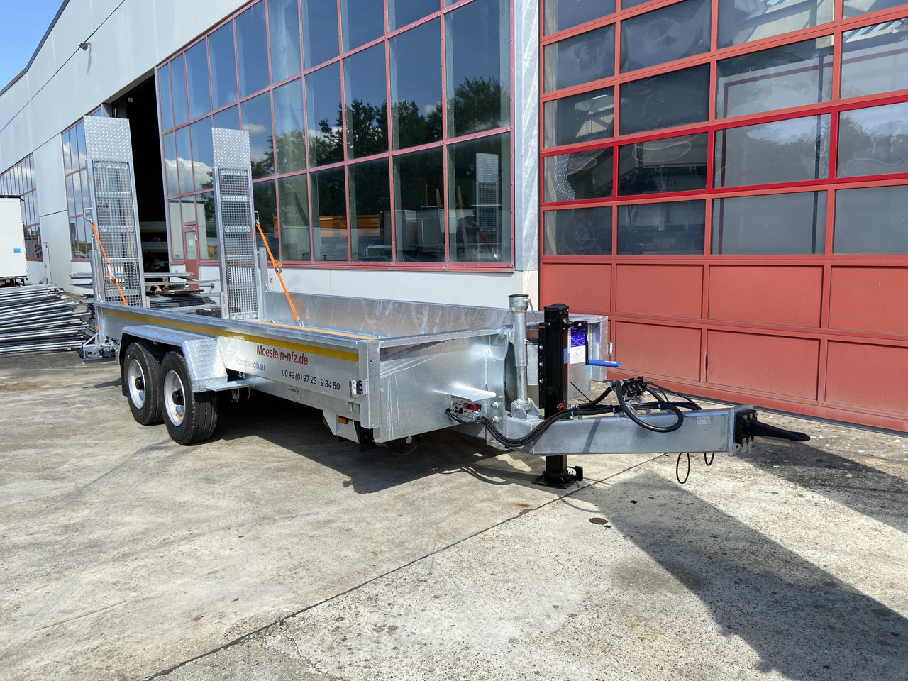 Möslein TT 11-E 5,50 - 2 Tandemtieflader5,50 m x 2 m, Feuerverzinkt - Low loader trailer: picture 3 Möslein TT 11-E 5,50 - 2 Tandemtieflader5,50 m x 2 m, Feuerverzinkt - Low loader trailer: picture 3