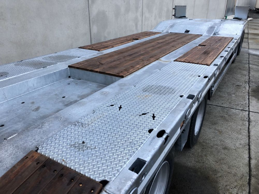 Low loader trailer Möslein  neuer 4 Achs Tieflader hydraulischen Rampen: picture 9
