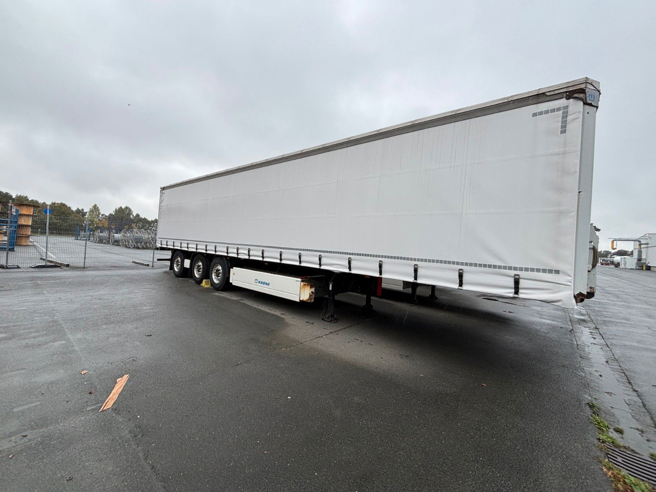 Krone SD Plane Mitnahmestapler Nachlaufachse - Curtainsider semi-trailer: picture 1 Krone SD Plane Mitnahmestapler Nachlaufachse - Curtainsider semi-trailer: picture 1