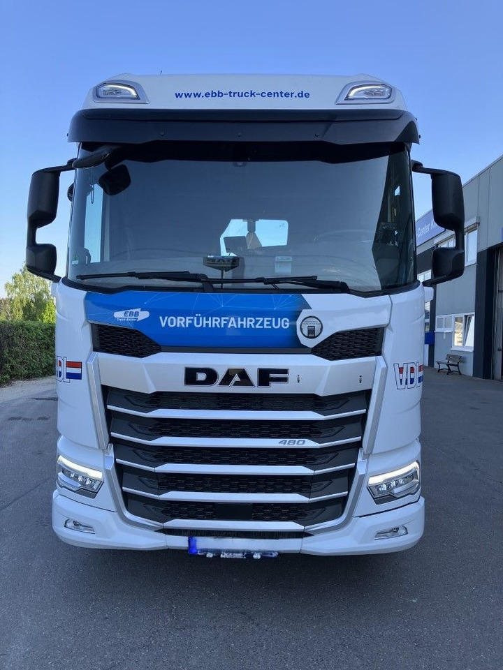 DAF FAN XF 480 mit VDL Abrollkipper DAF FAN XF 480 mit VDL Abrollkipper - Hook lift truck: picture 2 DAF FAN XF 480 mit VDL Abrollkipper DAF FAN XF 480 mit VDL Abrollkipper - Hook lift truck: picture 2