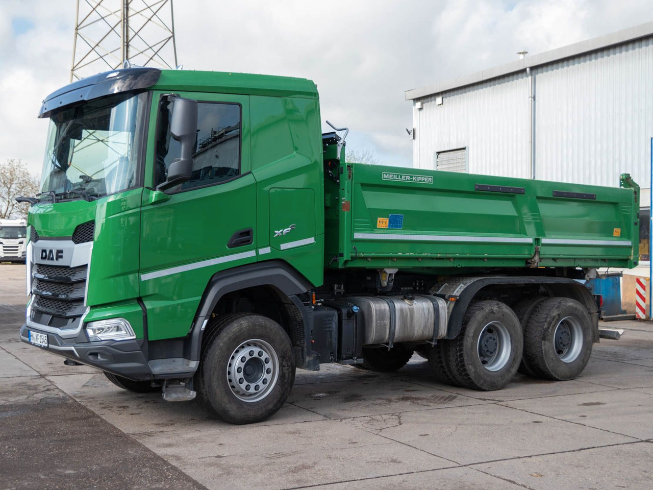 DAF FAT XFC 530 SL Meiller TRIGENIUS D 316 DAF FAT XFC 530 SL Meiller TRIGENIUS D 316 - Tipper: picture 1 DAF FAT XFC 530 SL Meiller TRIGENIUS D 316 DAF FAT XFC 530 SL Meiller TRIGENIUS D 316 - Tipper: picture 1