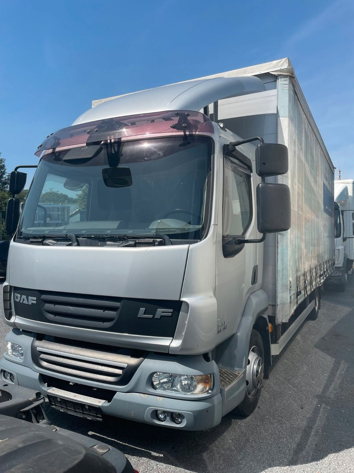 DAF LF45.180 - Curtain side van: picture 2 DAF LF45.180 - Curtain side van: picture 2