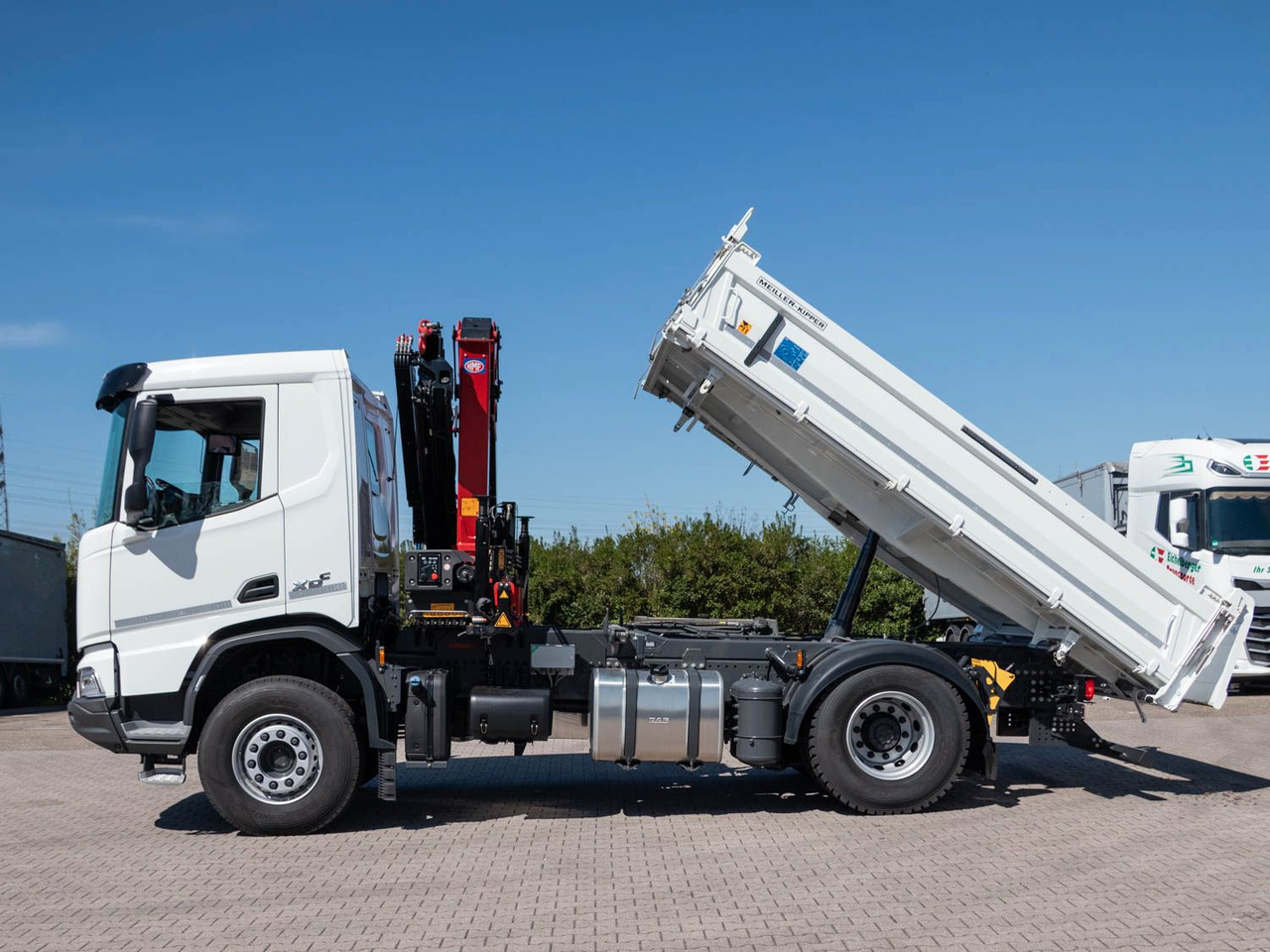 DAF XDC 370 FA Meiller Krankipper HMF DAF XDC 370 FA Meiller Krankipper HMF - Tipper: picture 3 DAF XDC 370 FA Meiller Krankipper HMF DAF XDC 370 FA Meiller Krankipper HMF - Tipper: picture 3