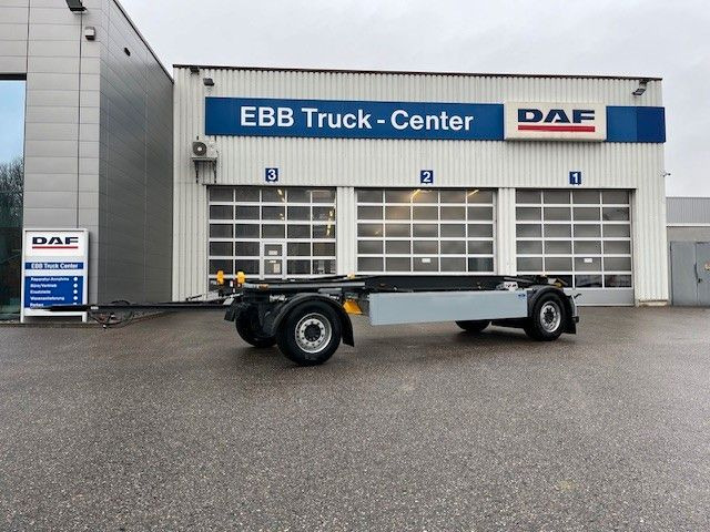 Schlittenanhänger 18 S Schlittenanhänger 18 S - Roll-off/ Skip trailer: picture 1 Schlittenanhänger 18 S Schlittenanhänger 18 S - Roll-off/ Skip trailer: picture 1