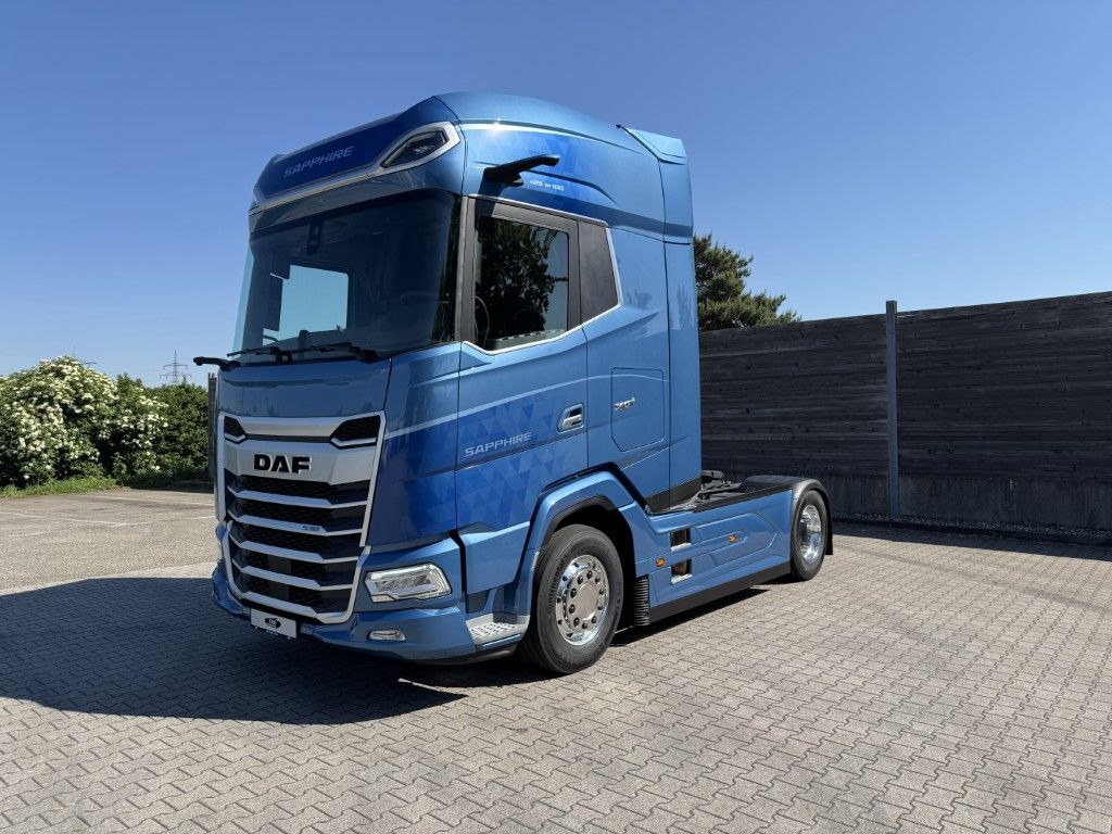 DAF FT XG 530 BLAU METALLIC Limited Edition - Tractor unit: picture 1 DAF FT XG 530 BLAU METALLIC Limited Edition - Tractor unit: picture 1