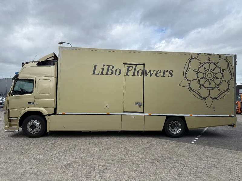Volvo FM 410 SHOWTRUCK-CAMPER-HORSETRUCK-RACETRUCK - Box truck: picture 3 Volvo FM 410 SHOWTRUCK-CAMPER-HORSETRUCK-RACETRUCK - Box truck: picture 3