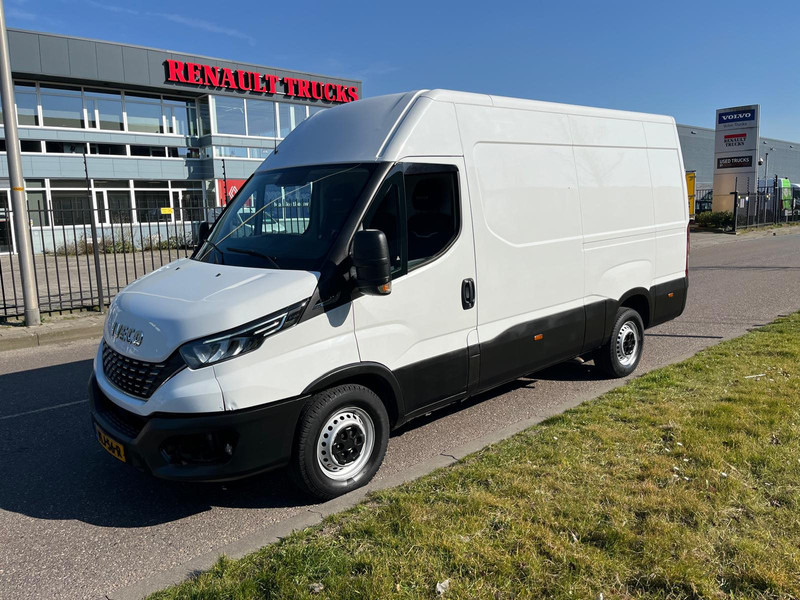 Iveco Daily 35 S 16V, Hi-Matic, 352 L H3, Airco, Camera - Panel van: picture 1 Iveco Daily 35 S 16V, Hi-Matic, 352 L H3, Airco, Camera - Panel van: picture 1
