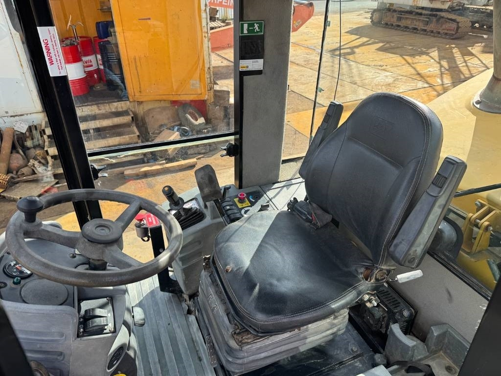 Compactor CAT CP 76: picture 18 Compactor CAT CP 76: picture 18