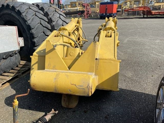 CAT D 8 R Ripper - Ripper for Construction machinery: picture 2 CAT D 8 R Ripper - Ripper for Construction machinery: picture 2
