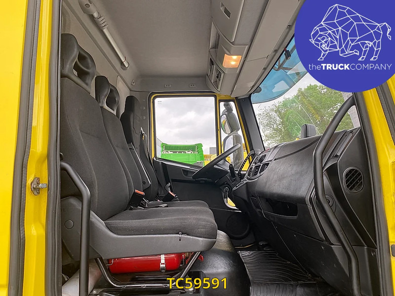 Iveco EuroCargo 180 E28 - Box truck: picture 5 Iveco EuroCargo 180 E28 - Box truck: picture 5