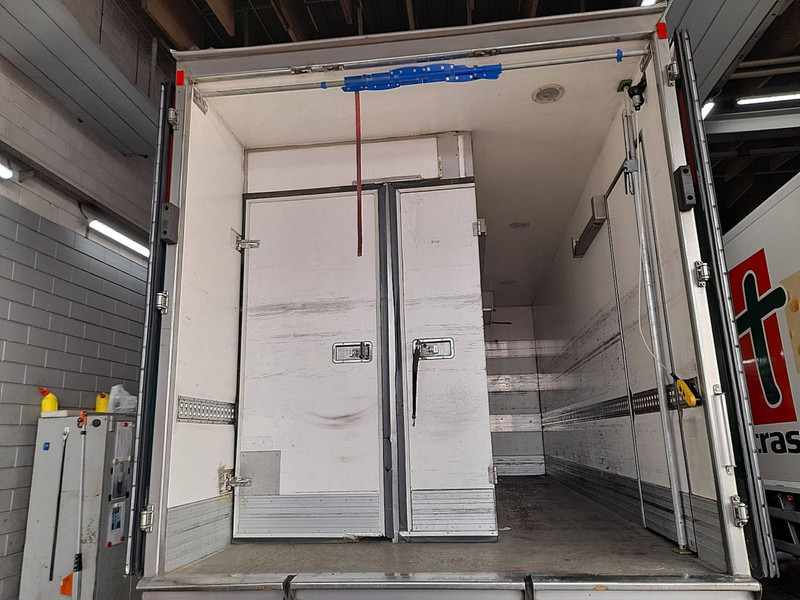 Refrigerator truck DAF LF 55.220 11.9T MULTITEMP LIFT: picture 15