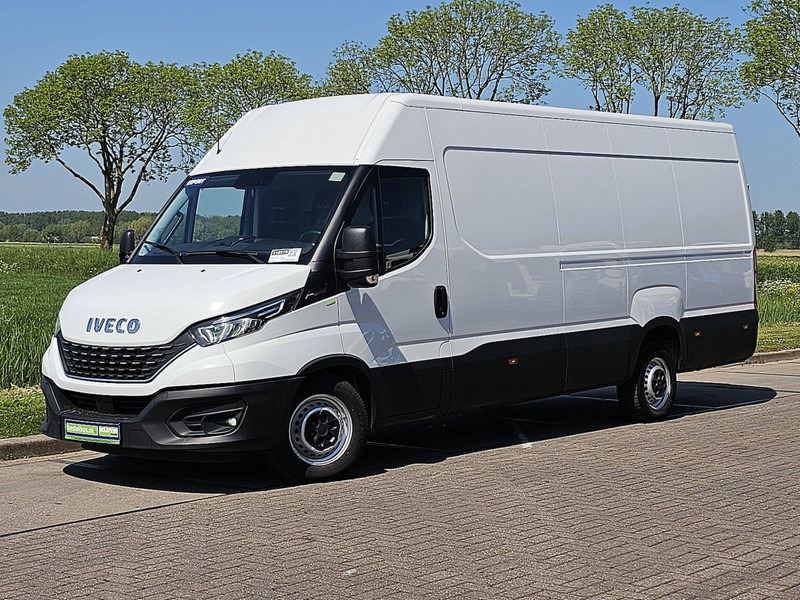 Iveco Daily 35S18 ac aut. 3.0ltr EURO6 - Panel van: picture 2 Iveco Daily 35S18 ac aut. 3.0ltr EURO6 - Panel van: picture 2