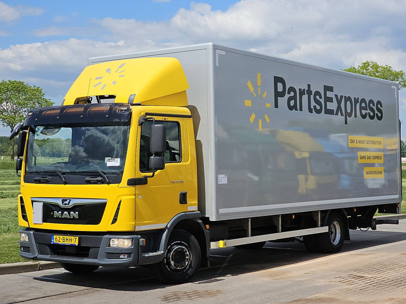 MAN 12.180 TGL - Box truck: picture 2 MAN 12.180 TGL - Box truck: picture 2