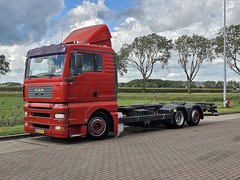MAN 26.360 TGA - Container transporter/ Swap body truck: picture 2 MAN 26.360 TGA - Container transporter/ Swap body truck: picture 2