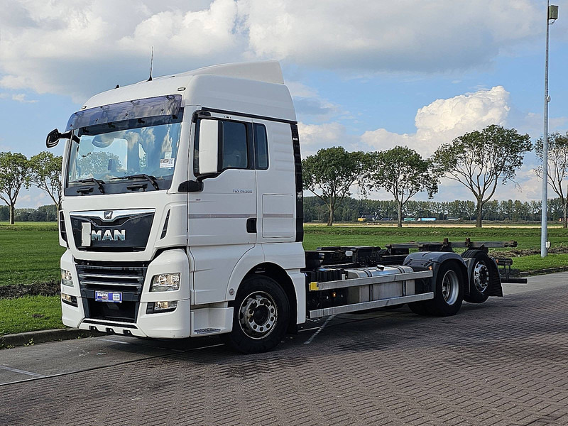 MAN 26.500 TGX - Container transporter/ Swap body truck: picture 2 MAN 26.500 TGX - Container transporter/ Swap body truck: picture 2