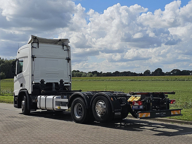 Container transporter/ Swap body truck Scania R450 6x2*4: picture 6