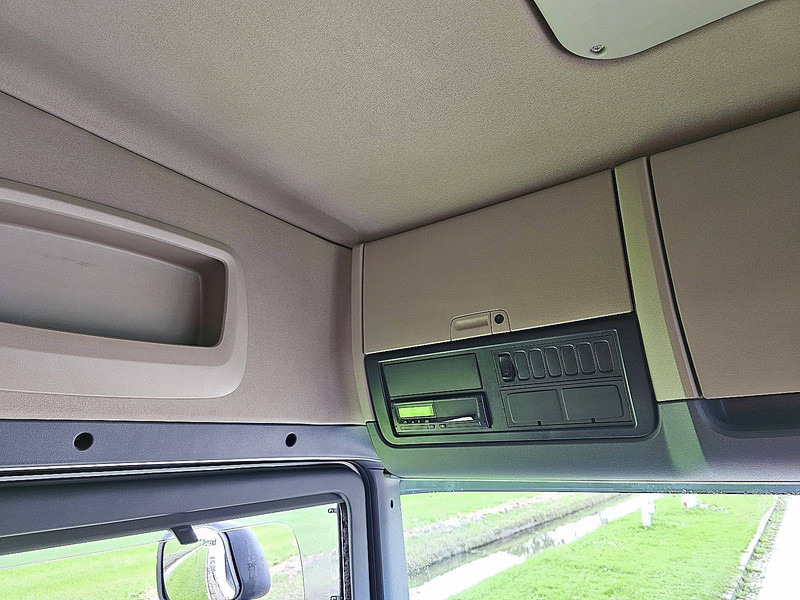 Cab chassis truck Scania R450: picture 10