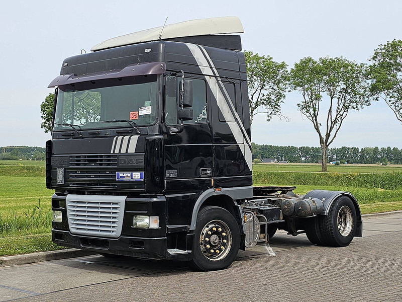 DAF XF 95.380 EURO 2 MANUAL - Tractor unit: picture 2 DAF XF 95.380 EURO 2 MANUAL - Tractor unit: picture 2