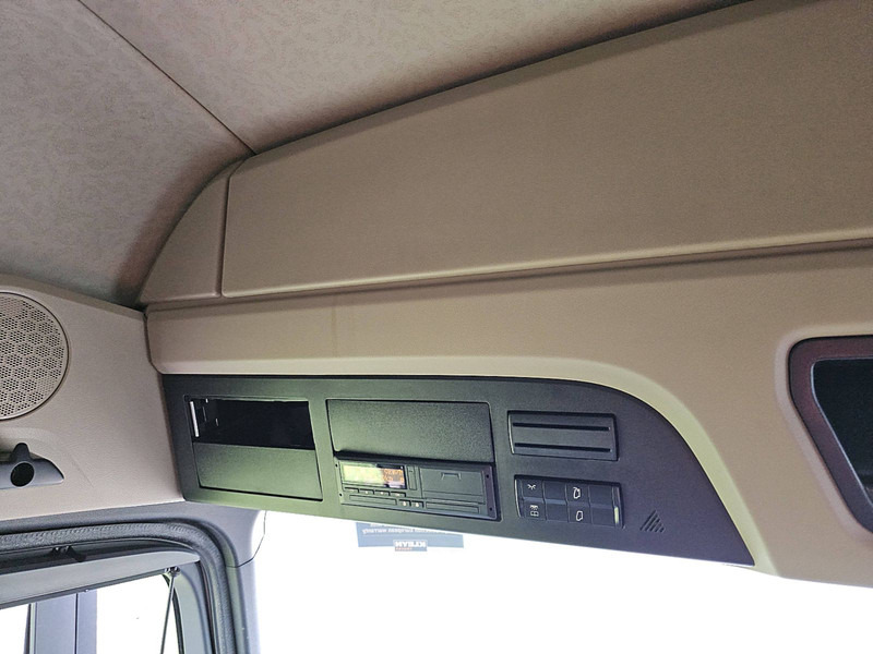Tractor unit Mercedes-Benz ACTROS 1845 LS: picture 12
