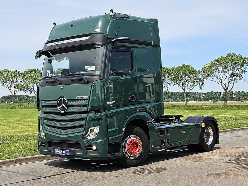 Mercedes-Benz ACTROS 1863 GIGA SOLOSTAR ADR - Tractor unit: picture 2 Mercedes-Benz ACTROS 1863 GIGA SOLOSTAR ADR - Tractor unit: picture 2