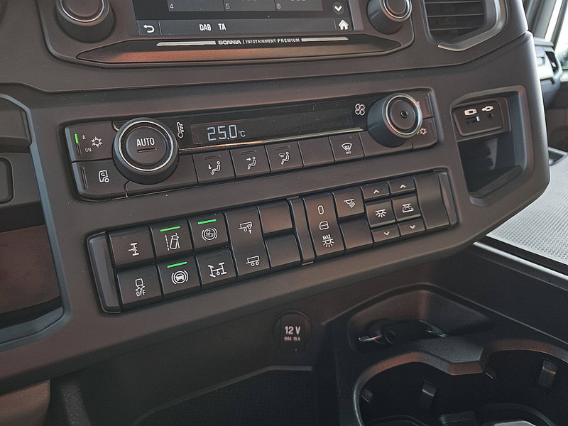 Tractor unit Scania R460: picture 14