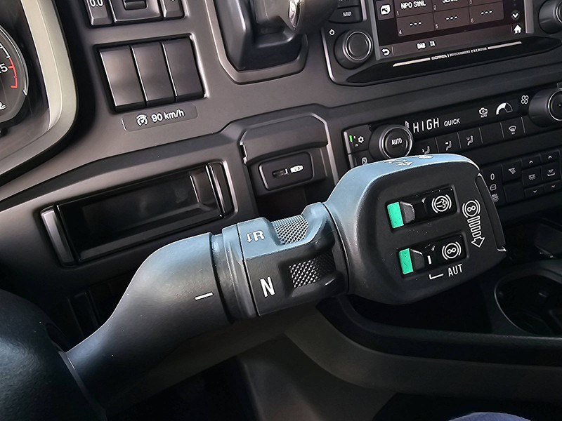 Tractor unit Scania R460: picture 12