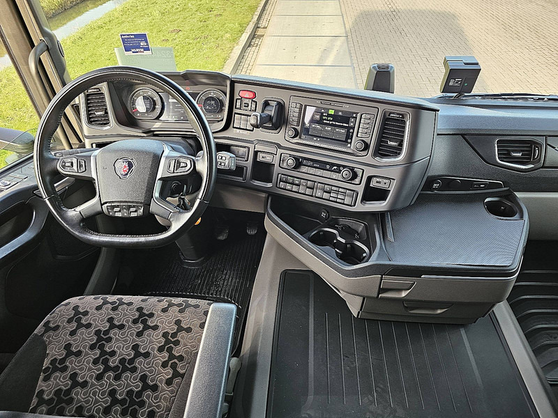 Tractor unit Scania R460: picture 8