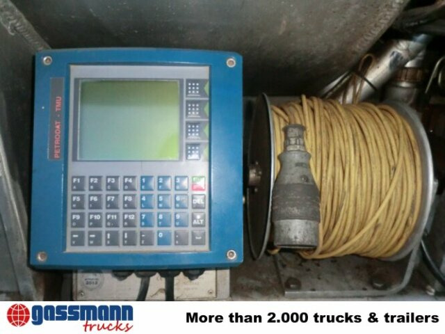 Mercedes-Benz SK 1824 L 4x2, Esterer Tankaufbau ca. 13.100l, 2 - Tank truck: picture 4 Mercedes-Benz SK 1824 L 4x2, Esterer Tankaufbau ca. 13.100l, 2 - Tank truck: picture 4