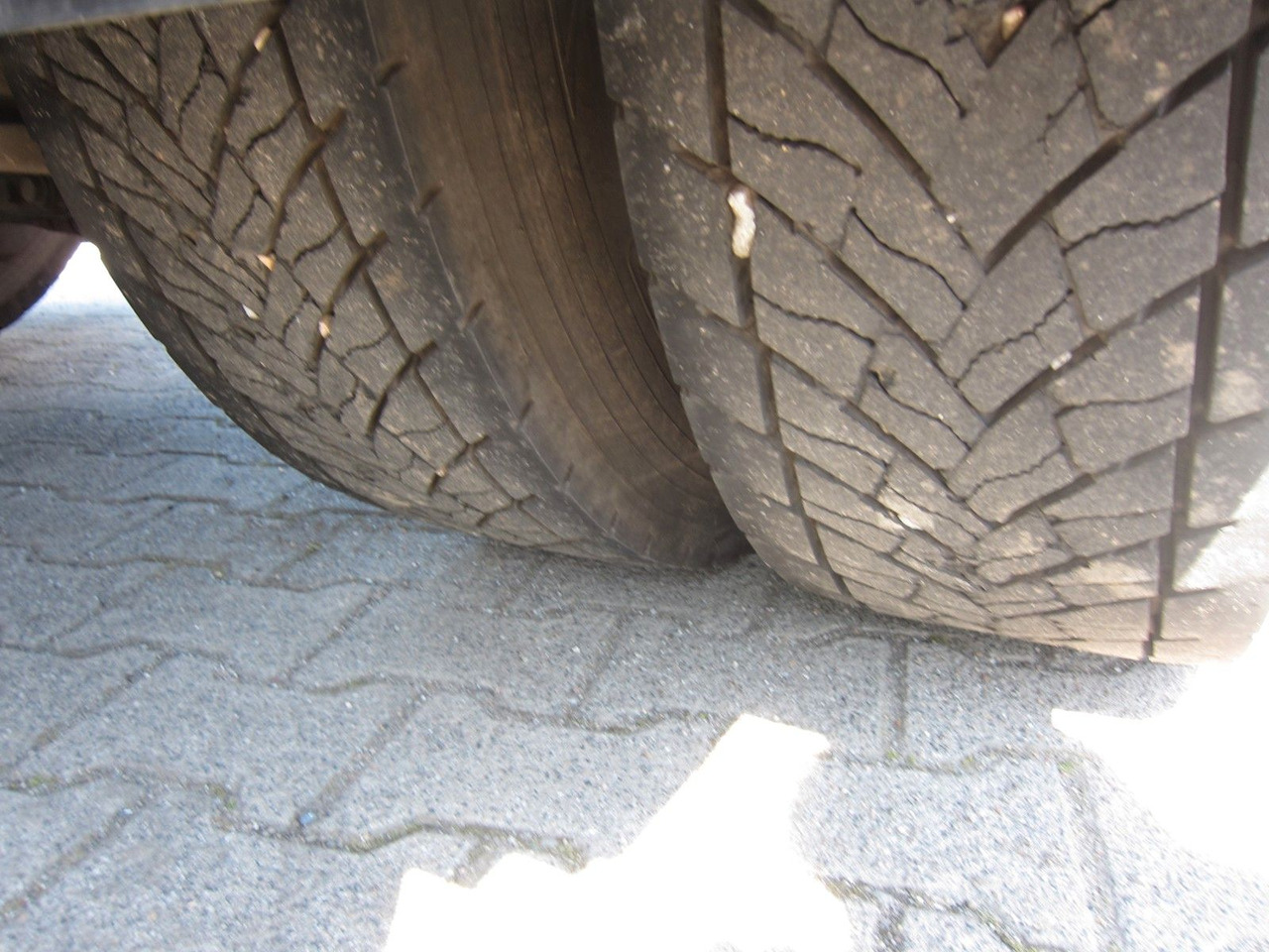 Tractor unit Renault Premium 440 DXI Steel/Air 623000km Belgian Truck: picture 14