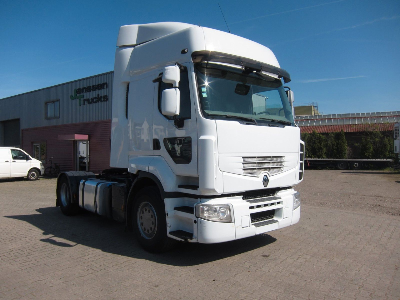 Renault Premium 440 DXI Steel/Air 623000km Belgian Truck - Tractor unit: picture 1 Renault Premium 440 DXI Steel/Air 623000km Belgian Truck - Tractor unit: picture 1
