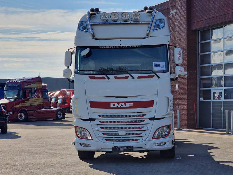 DAF XF 410 SuperSpaceCab 4x2 BDF - Retarder - Full air - 5.70 WB - Container transporter/ Swap body truck: picture 2 DAF XF 410 SuperSpaceCab 4x2 BDF - Retarder - Full air - 5.70 WB - Container transporter/ Swap body truck: picture 2