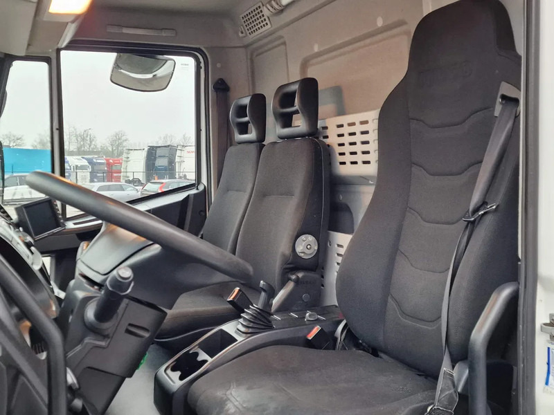 Leasing of Iveco Eurocargo 120.250 4x2 - Thermoking T-800R Frigo - Loadlift - Euro 6 - Automatic Iveco Eurocargo 120.250 4x2 - Thermoking T-800R Frigo - Loadlift - Euro 6 - Automatic: picture 10