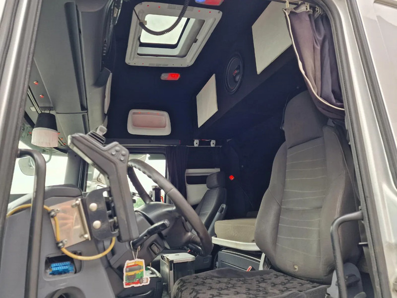 Hook lift truck Scania R490 8x4*4 - HIAB XR24SL58 24T hooklift - Euro 6 - Full air - Steering axle: picture 11