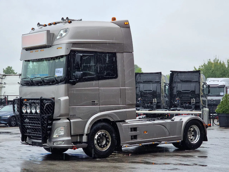DAF XF 480 SuperSpaceCab 4x2 - Show truck - PTO/Hydraulic - Night clima - 2x tank - - Tractor unit: picture 3 DAF XF 480 SuperSpaceCab 4x2 - Show truck - PTO/Hydraulic - Night clima - 2x tank - - Tractor unit: picture 3