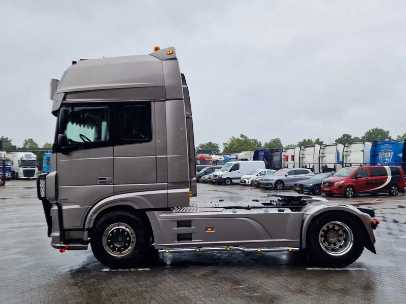 DAF XF 480 SuperSpaceCab 4x2 - Show truck - PTO/Hydraulic - Night clima - 2x tank - - Tractor unit: picture 4 DAF XF 480 SuperSpaceCab 4x2 - Show truck - PTO/Hydraulic - Night clima - 2x tank - - Tractor unit: picture 4