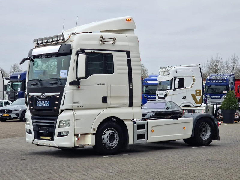 MAN TGX 18.500 4x2 - Low KM 280Tkm - 2x tank - Navi - Euro 6 - Full spoiler - Tractor unit: picture 3 MAN TGX 18.500 4x2 - Low KM 280Tkm - 2x tank - Navi - Euro 6 - Full spoiler - Tractor unit: picture 3