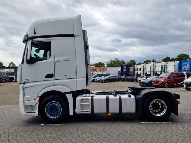 Mercedes-Benz Actros 1851 - 4x2 - Retarder - Steel/air - 2x tank - Fridge - - Tractor unit: picture 4 Mercedes-Benz Actros 1851 - 4x2 - Retarder - Steel/air - 2x tank - Fridge - - Tractor unit: picture 4