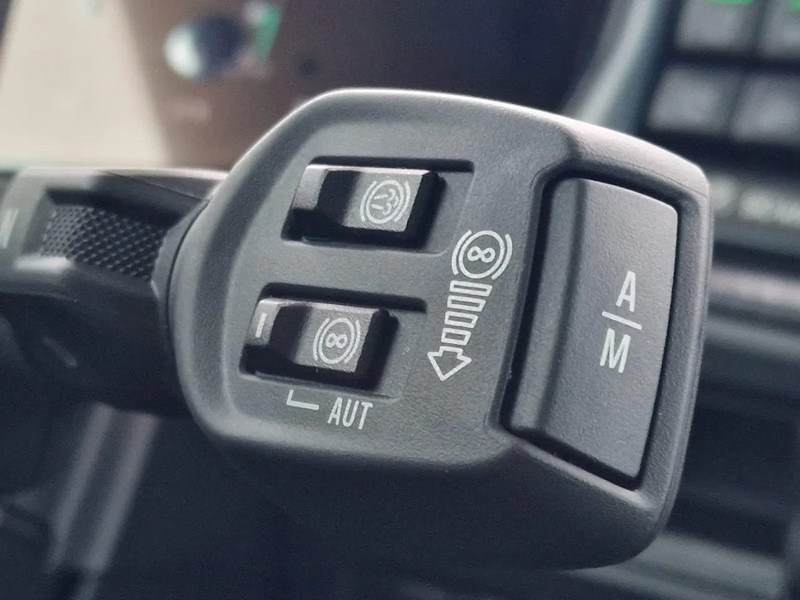 New Tractor unit Scania 500S NGS Highline 4x2 - NEW - Retarder - Full air - New dashboard - Led - Full spoiler - 2x tank: picture 19 New Tractor unit Scania 500S NGS Highline 4x2 - NEW - Retarder - Full air - New dashboard - Led - Full spoiler - 2x tank: picture 19