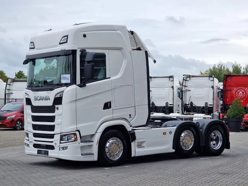 Scania 660S V8 NGS Highline 6x2/4 - New - Full spec - Retarder - Night clima - Leather - Led - Alcoa - Tractor unit: picture 3 Scania 660S V8 NGS Highline 6x2/4 - New - Full spec - Retarder - Night clima - Leather - Led - Alcoa - Tractor unit: picture 3