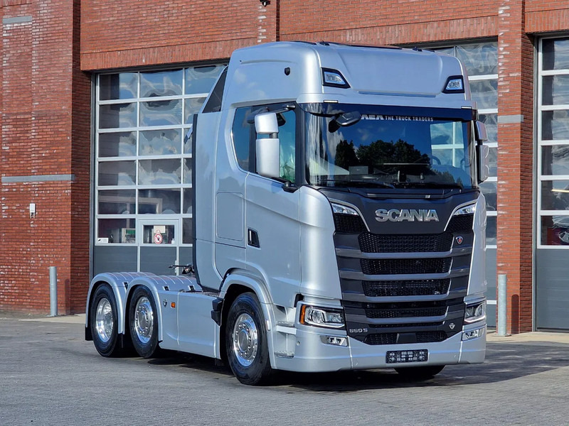 Scania 660S V8 NGS Highline 6x2/4 - New - Full spec - Retarder - Night clima - Led - Leather - Navi - Tractor unit: picture 1 Scania 660S V8 NGS Highline 6x2/4 - New - Full spec - Retarder - Night clima - Led - Leather - Navi - Tractor unit: picture 1