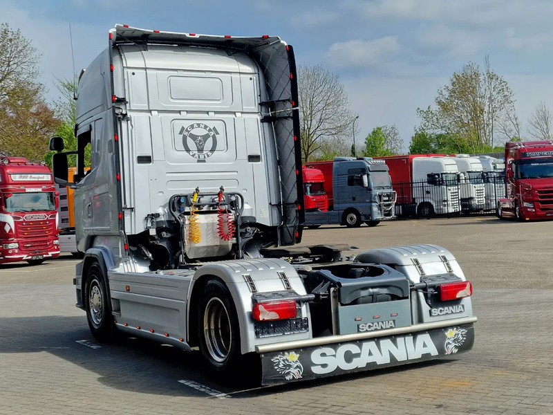 Scania R580 V8 Topline 4x2 - Full spec - Custom interior - Retarder - Night clima - Full air - Navi - Tractor unit: picture 5 Scania R580 V8 Topline 4x2 - Full spec - Custom interior - Retarder - Night clima - Full air - Navi - Tractor unit: picture 5