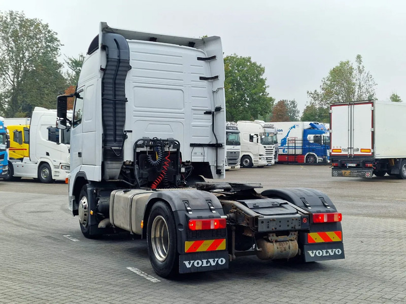 Volvo FH 13.440 Globetrotter XL 4x2 - Manual gearbox - Euro 5 - Low KM - Tractor unit: picture 5 Volvo FH 13.440 Globetrotter XL 4x2 - Manual gearbox - Euro 5 - Low KM - Tractor unit: picture 5