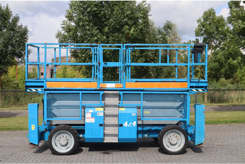 Genie GS-4390 RT | 15 METER | 680 KG - Scissor lift: picture 1 Genie GS-4390 RT | 15 METER | 680 KG - Scissor lift: picture 1